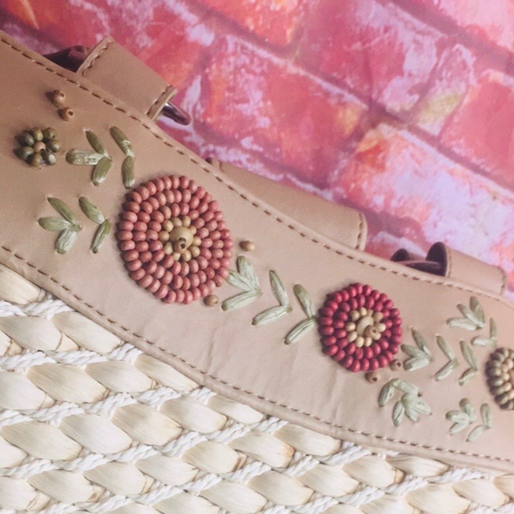 Vintage Avon Floral Beaded Straw Shoulder Bag - Picture 4 of 11